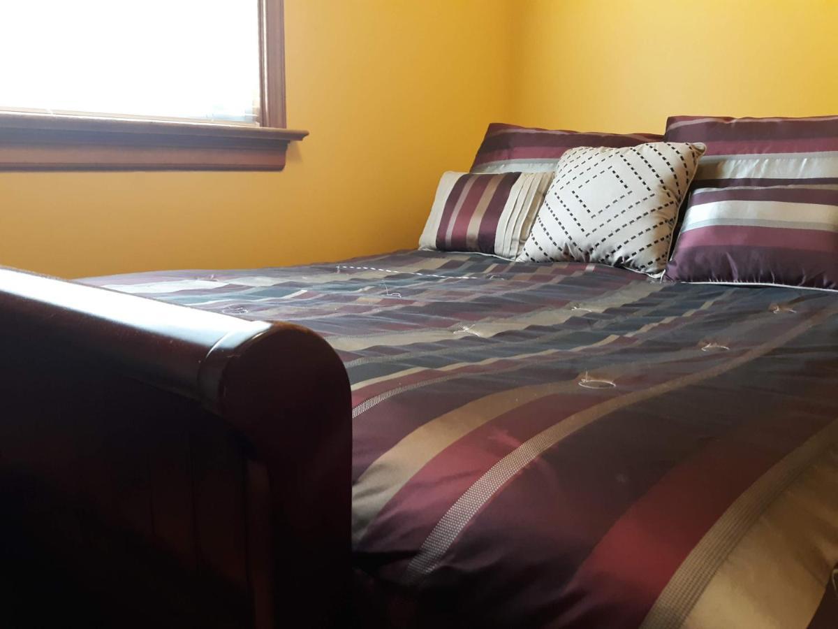 Quiet, Clean House W/ Steel Balls Bed & Breakfast Richmond Bagian luar foto
