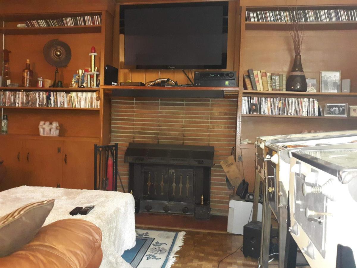 Quiet, Clean House W/ Steel Balls Bed & Breakfast Richmond Bagian luar foto