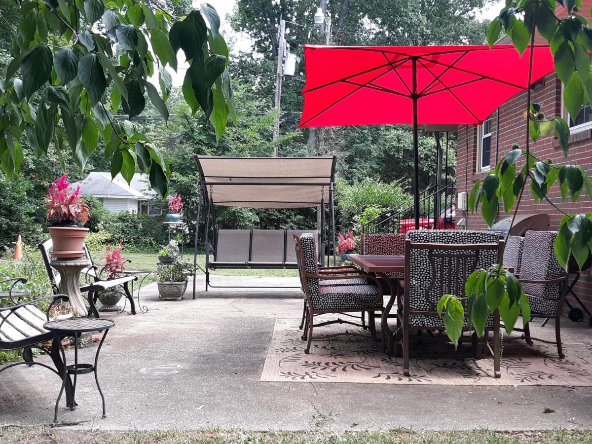 Quiet, Clean House W/ Steel Balls Bed & Breakfast Richmond Bagian luar foto